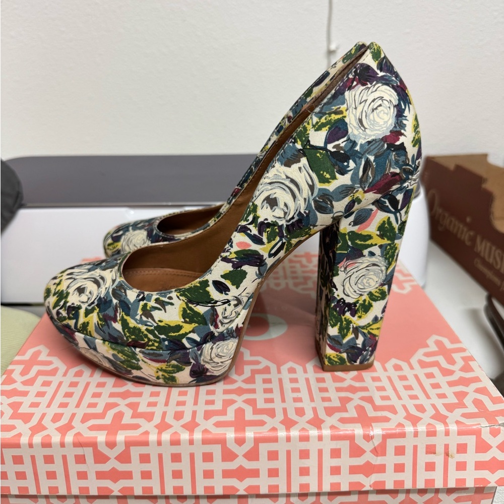 Gianni Bini Floral Women's Heels